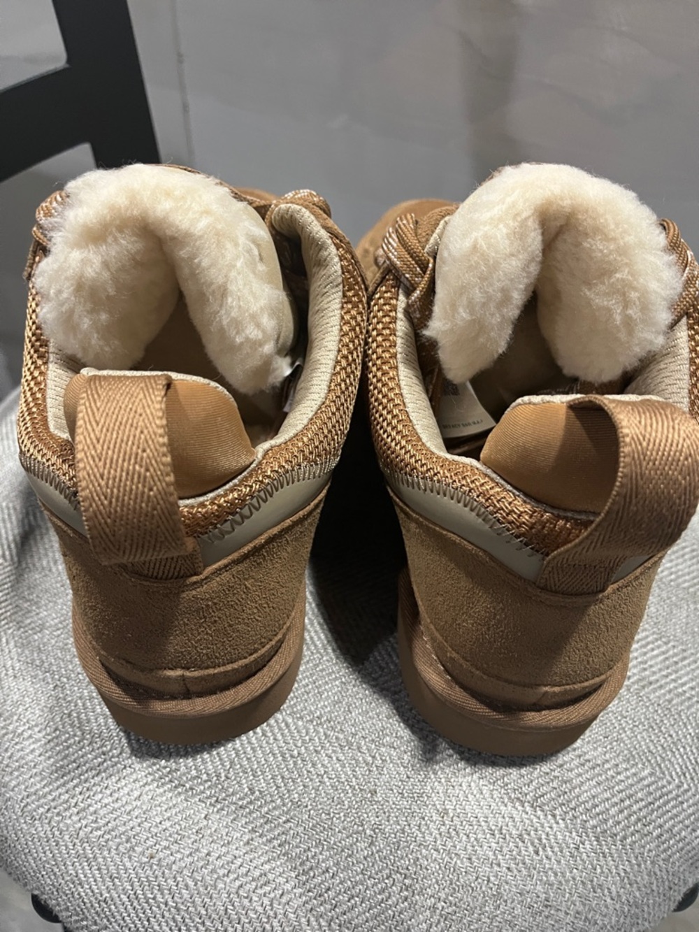 UGG lowmel women’s shoes Chestnut Brown Shearling-Trim Lace-Up Sneakers - Picture 3 of 10